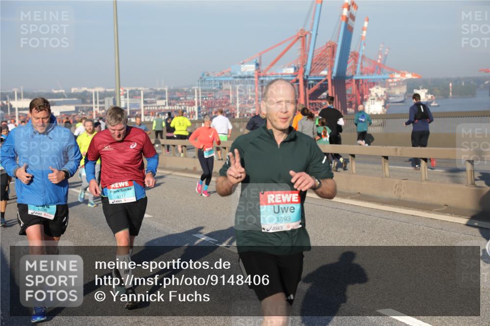 03.10.2025 - Köhlbrandbrückenlauf Yannick Fuchs http://msf.ph/oto/9148406 03.10.2025 08:39:51 Position 2 1236, 3117, 1493 meine-sportfotos.de