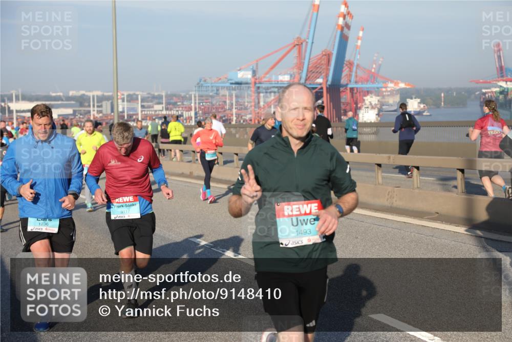 03.10.2025 - Köhlbrandbrückenlauf Yannick Fuchs http://msf.ph/oto/9148410 03.10.2025 08:39:51 Position 2 1236, 3117, 1493, 2825 meine-sportfotos.de