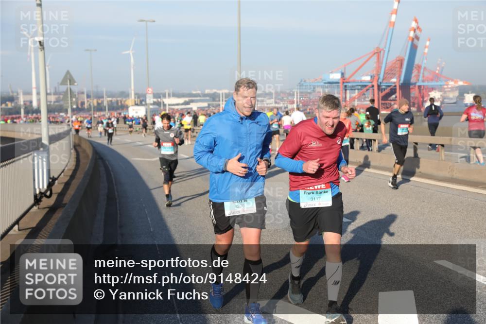 03.10.2025 - Köhlbrandbrückenlauf Yannick Fuchs http://msf.ph/oto/9148424 03.10.2025 08:39:52 Position 2 1236, 3117 meine-sportfotos.de