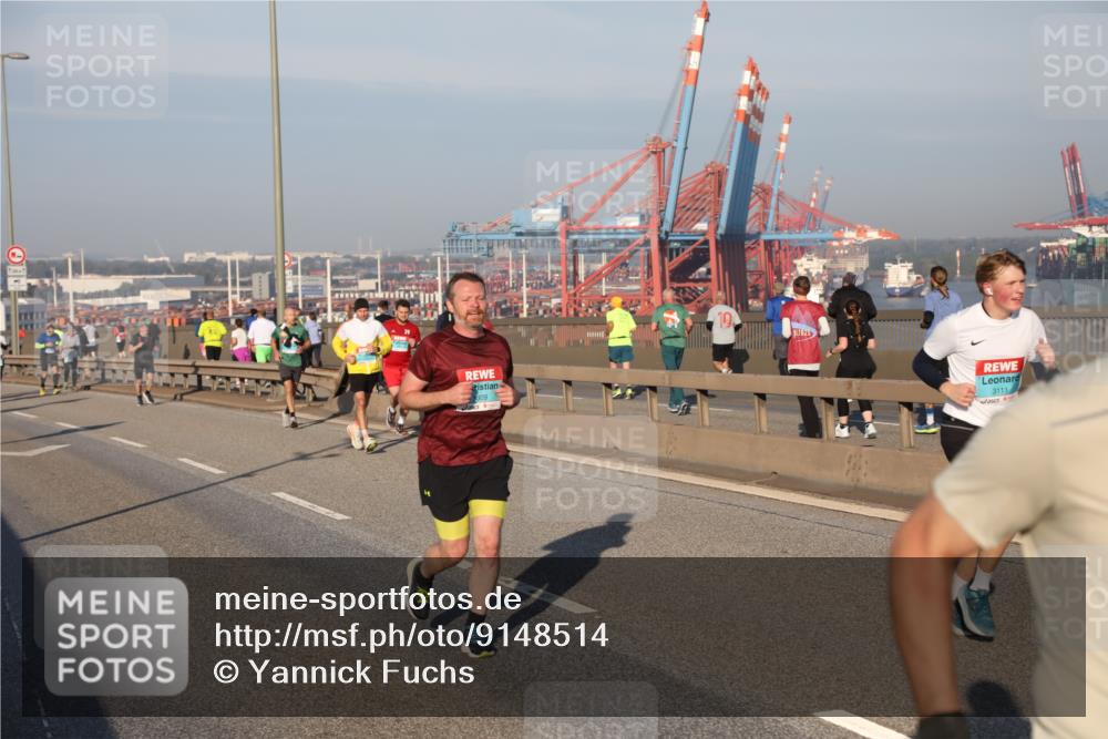 03.10.2025 - Köhlbrandbrückenlauf Yannick Fuchs http://msf.ph/oto/9148514 03.10.2025 08:39:58 Position 2 2025, 3111 meine-sportfotos.de
