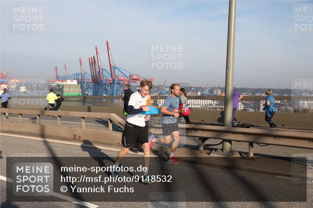 03.10.2025 - Köhlbrandbrückenlauf Yannick Fuchs http://msf.ph/oto/9148532 03.10.2025 08:39:59 Position 2  meine-sportfotos.de