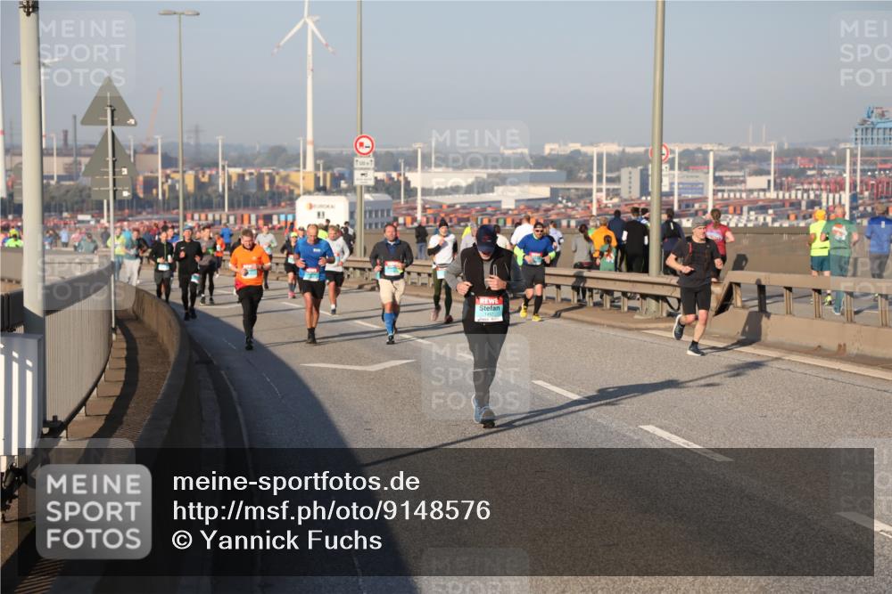 03.10.2025 - Köhlbrandbrückenlauf Yannick Fuchs http://msf.ph/oto/9148576 03.10.2025 08:40:03 Position 2 500 meine-sportfotos.de