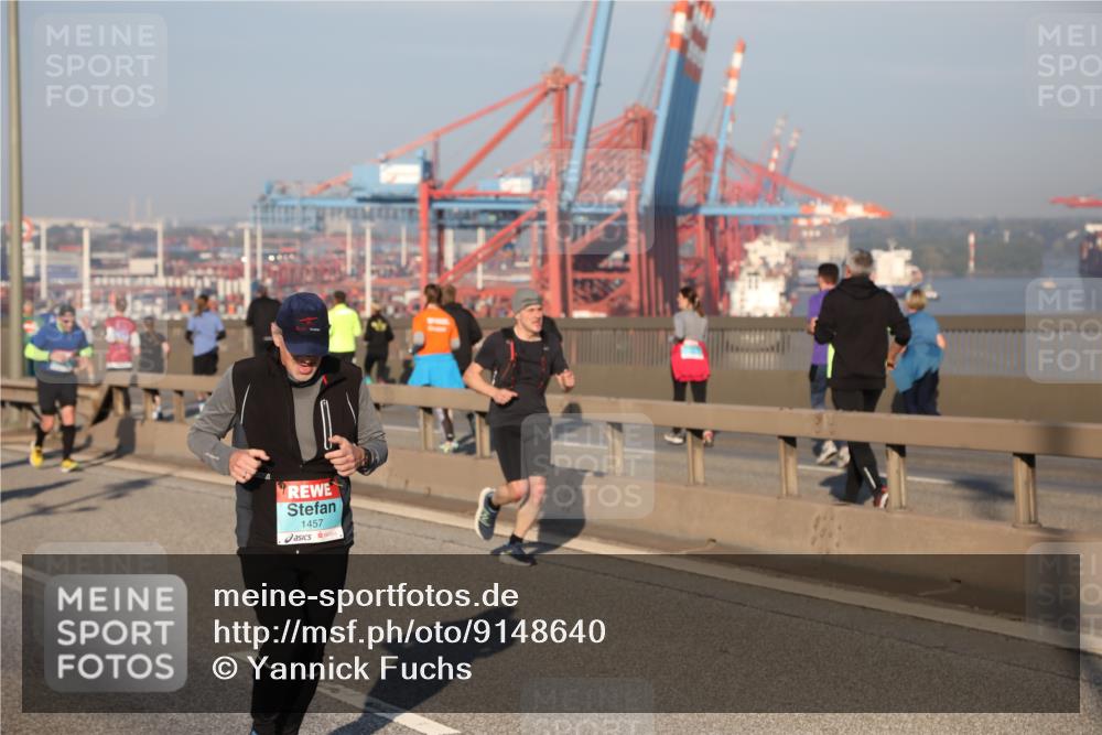 03.10.2025 - Köhlbrandbrückenlauf Yannick Fuchs http://msf.ph/oto/9148640 03.10.2025 08:40:07 Position 2 1457 meine-sportfotos.de