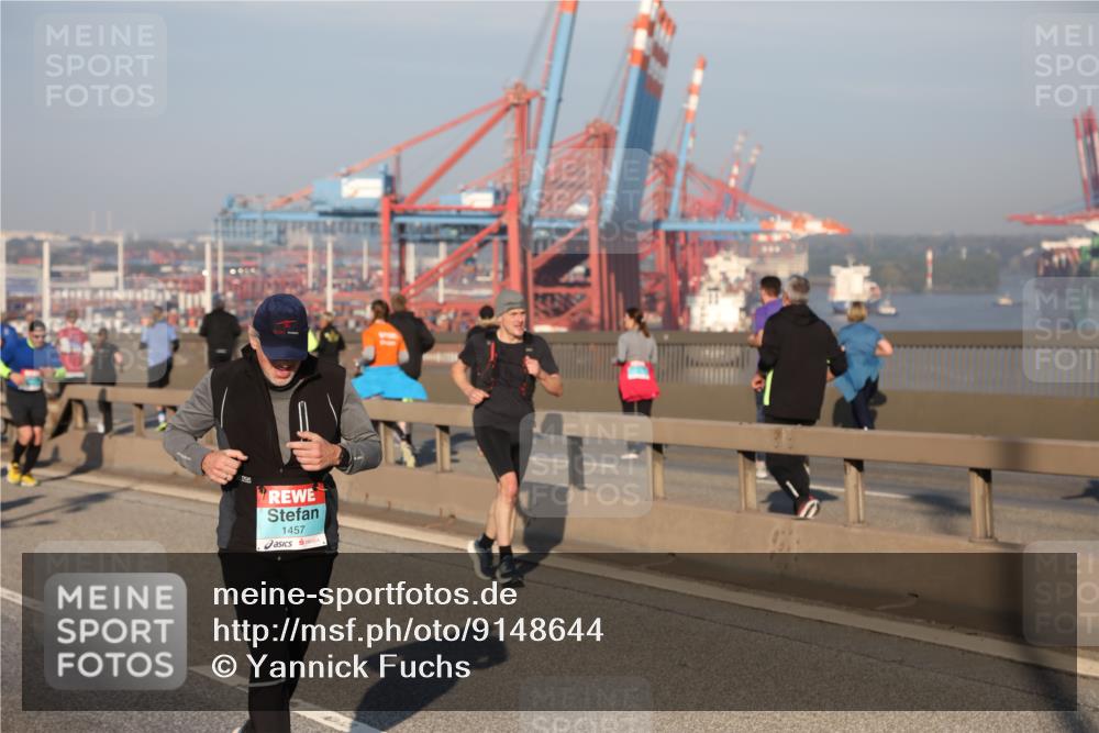 03.10.2025 - Köhlbrandbrückenlauf Yannick Fuchs http://msf.ph/oto/9148644 03.10.2025 08:40:07 Position 2 1457 meine-sportfotos.de