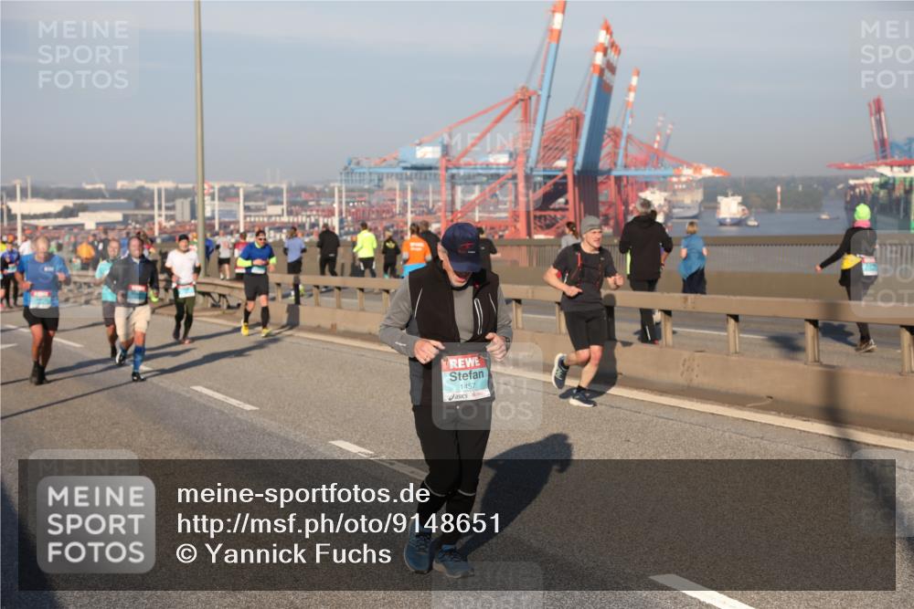 03.10.2025 - Köhlbrandbrückenlauf Yannick Fuchs http://msf.ph/oto/9148651 03.10.2025 08:40:08 Position 2 1457 meine-sportfotos.de