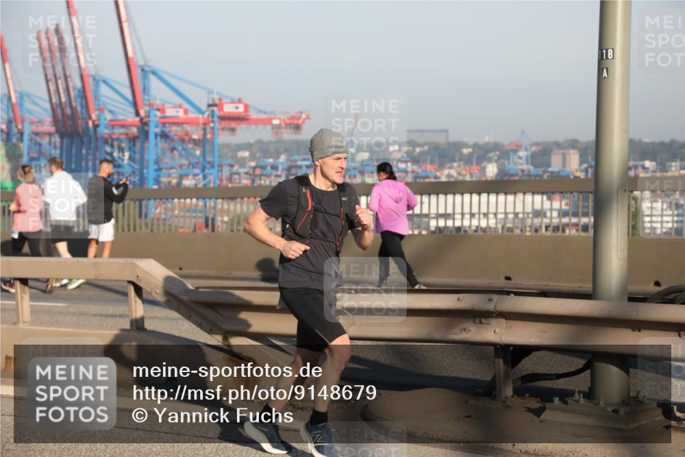 03.10.2025 - Köhlbrandbrückenlauf Yannick Fuchs http://msf.ph/oto/9148679 03.10.2025 08:40:10 Position 2 118 meine-sportfotos.de