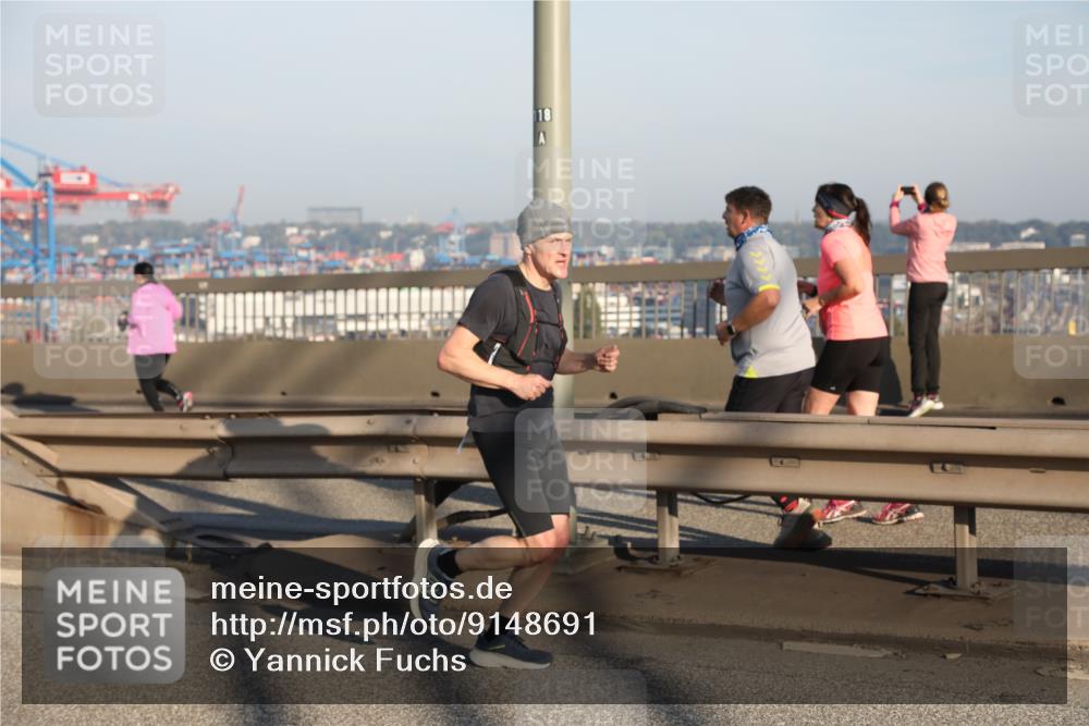 03.10.2025 - Köhlbrandbrückenlauf Yannick Fuchs http://msf.ph/oto/9148691 03.10.2025 08:40:11 Position 2 18 meine-sportfotos.de