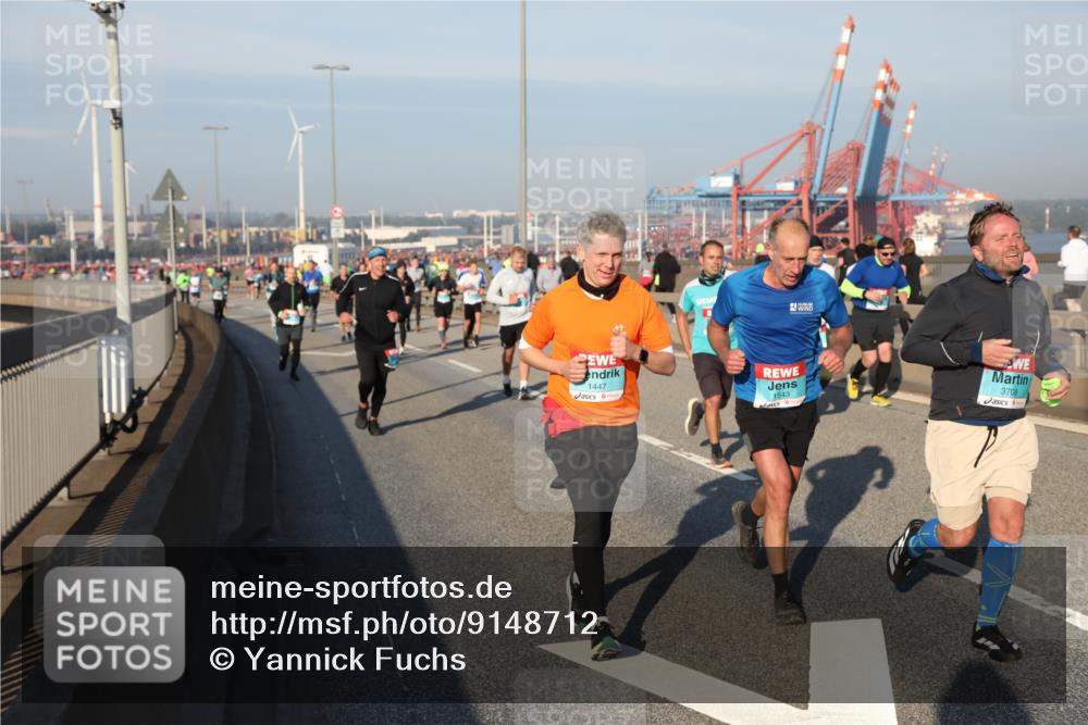 03.10.2025 - Köhlbrandbrückenlauf Yannick Fuchs http://msf.ph/oto/9148712 03.10.2025 08:40:13 Position 2 1447, 1543, 3708 meine-sportfotos.de