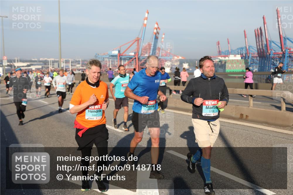 03.10.2025 - Köhlbrandbrückenlauf Yannick Fuchs http://msf.ph/oto/9148718 03.10.2025 08:40:13 Position 2 1447, 1543, 3708 meine-sportfotos.de
