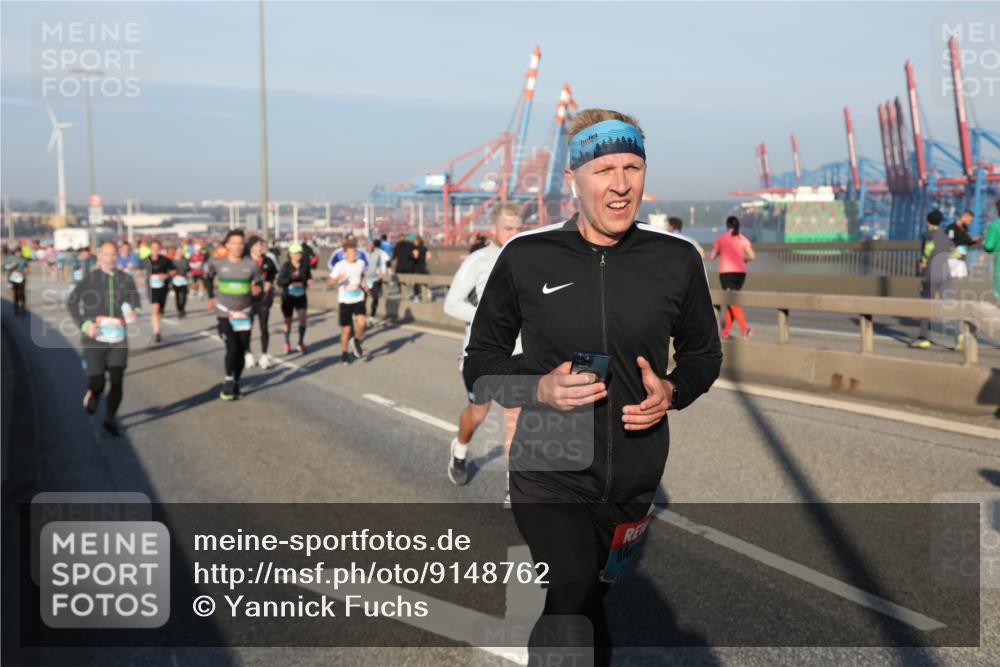 03.10.2025 - Köhlbrandbrückenlauf Yannick Fuchs http://msf.ph/oto/9148762 03.10.2025 08:40:16 Position 2  meine-sportfotos.de