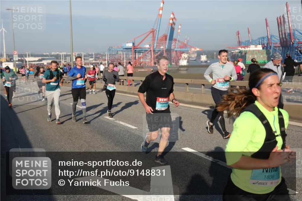 03.10.2025 - Köhlbrandbrückenlauf Yannick Fuchs http://msf.ph/oto/9148831 03.10.2025 08:40:22 Position 2 1239, 1836 meine-sportfotos.de