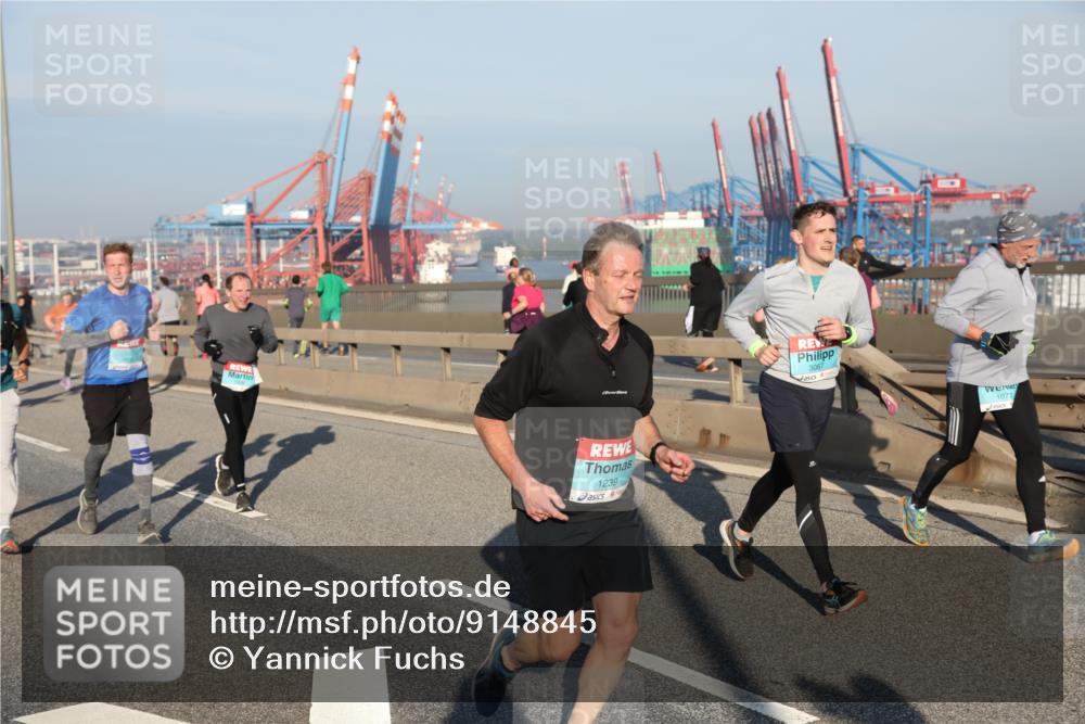 03.10.2025 - Köhlbrandbrückenlauf Yannick Fuchs http://msf.ph/oto/9148845 03.10.2025 08:40:23 Position 2 1239, 3067, 1073 meine-sportfotos.de