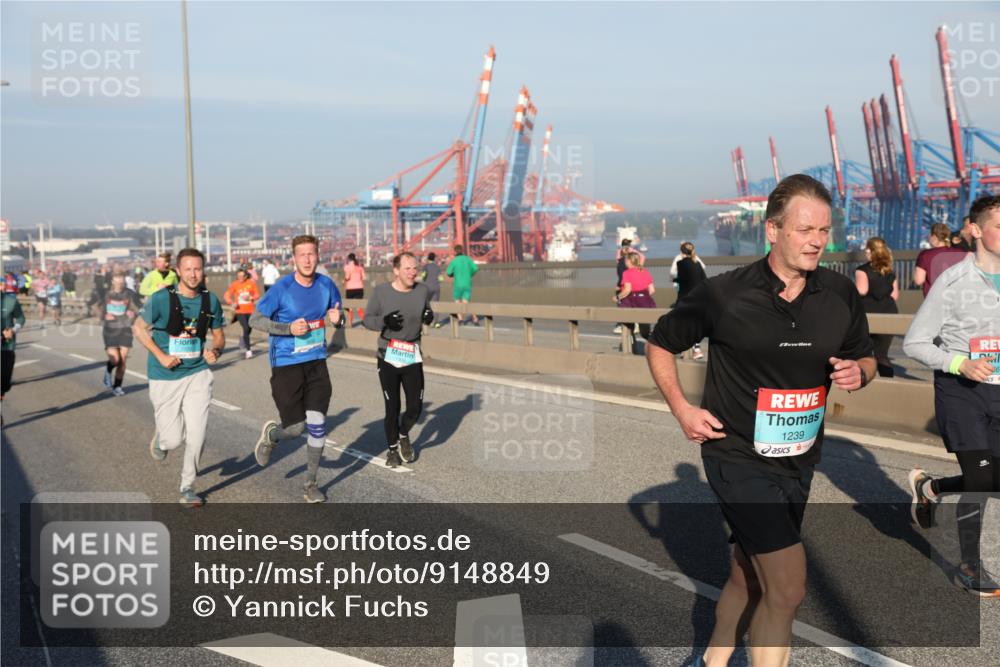 03.10.2025 - Köhlbrandbrückenlauf Yannick Fuchs http://msf.ph/oto/9148849 03.10.2025 08:40:23 Position 2 1239 meine-sportfotos.de