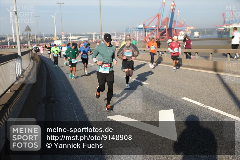 03.10.2025 - Köhlbrandbrückenlauf Yannick Fuchs http://msf.ph/oto/9148908 03.10.2025 08:40:26 Position 2 1359 meine-sportfotos.de