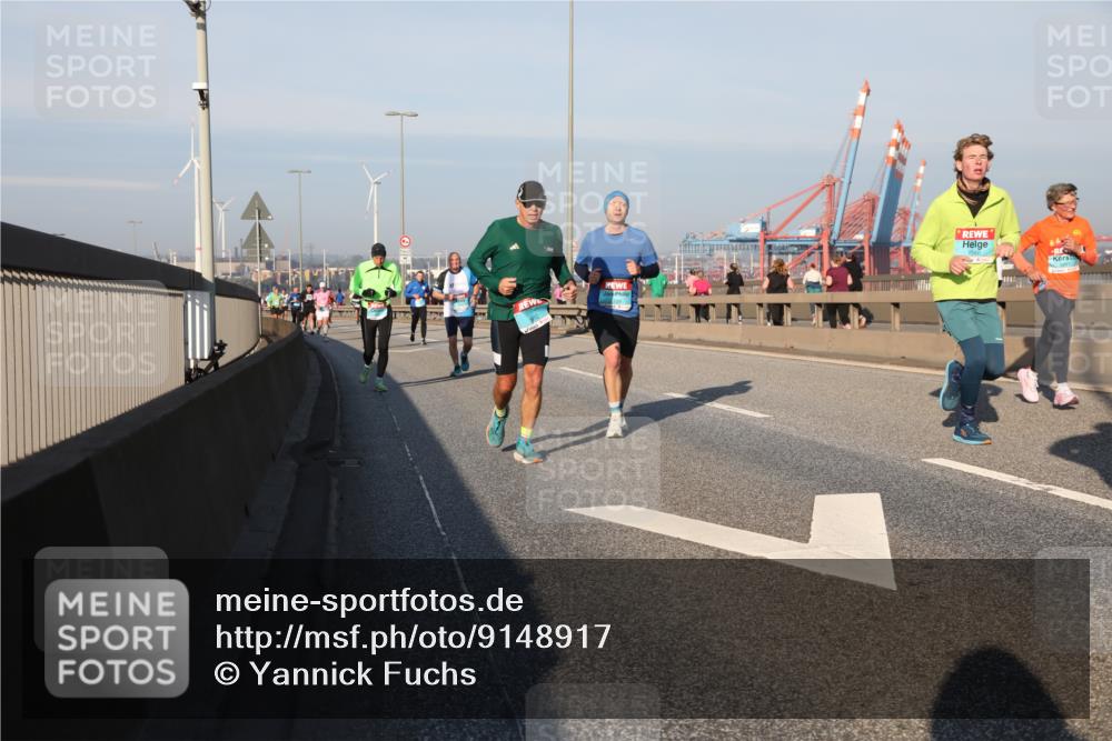 03.10.2025 - Köhlbrandbrückenlauf Yannick Fuchs http://msf.ph/oto/9148917 03.10.2025 08:40:28 Position 2  meine-sportfotos.de