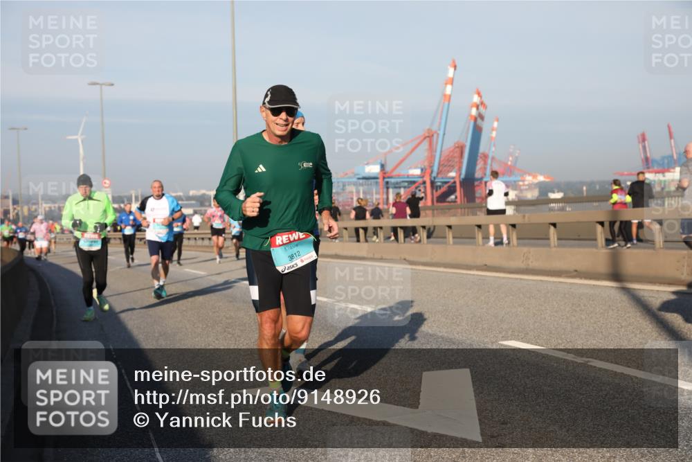 03.10.2025 - Köhlbrandbrückenlauf Yannick Fuchs http://msf.ph/oto/9148926 03.10.2025 08:40:30 Position 2 3812 meine-sportfotos.de