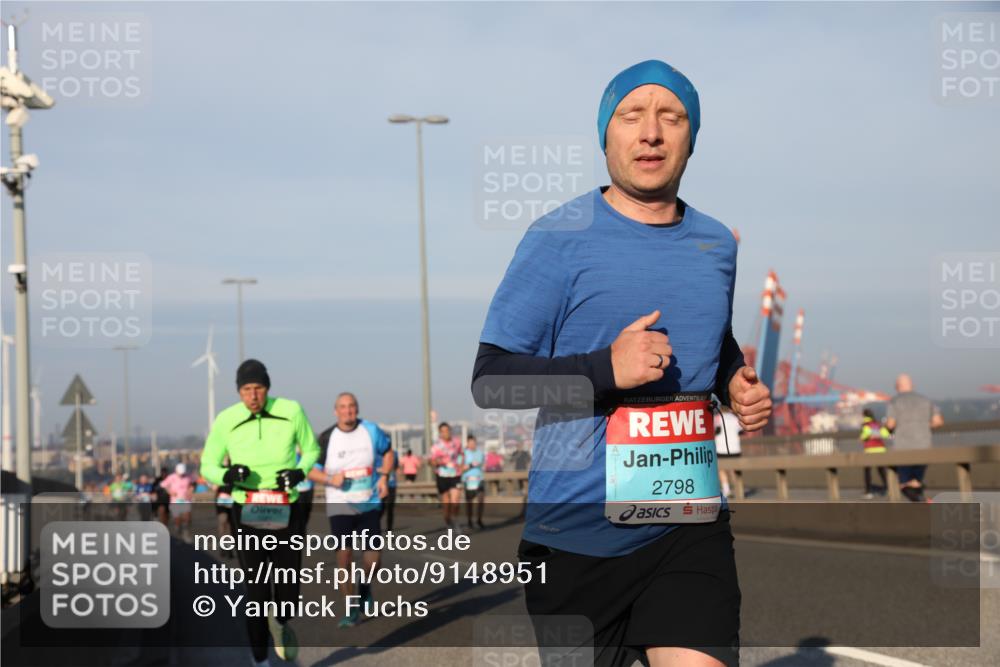 03.10.2025 - Köhlbrandbrückenlauf Yannick Fuchs http://msf.ph/oto/9148951 03.10.2025 08:40:31 Position 2 2798 meine-sportfotos.de
