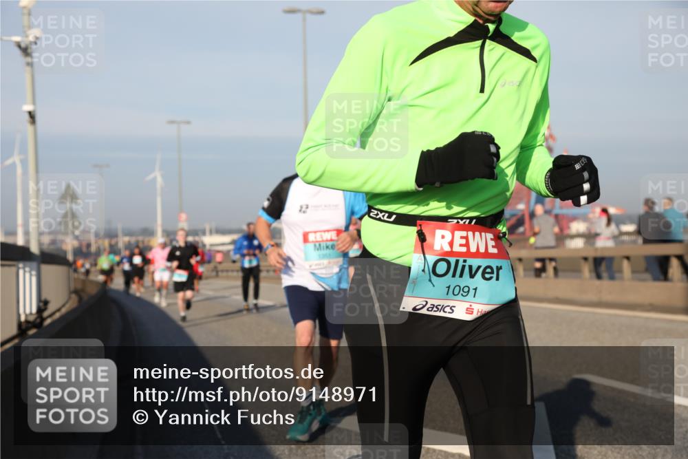 03.10.2025 - Köhlbrandbrückenlauf Yannick Fuchs http://msf.ph/oto/9148971 03.10.2025 08:40:33 Position 2 1091 meine-sportfotos.de