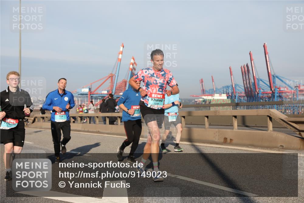 03.10.2025 - Köhlbrandbrückenlauf Yannick Fuchs http://msf.ph/oto/9149023 03.10.2025 08:40:37 Position 2 3516, 2944, 1039, 2732 meine-sportfotos.de
