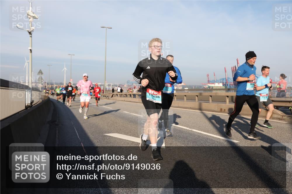 03.10.2025 - Köhlbrandbrückenlauf Yannick Fuchs http://msf.ph/oto/9149036 03.10.2025 08:40:38 Position 2 16 meine-sportfotos.de