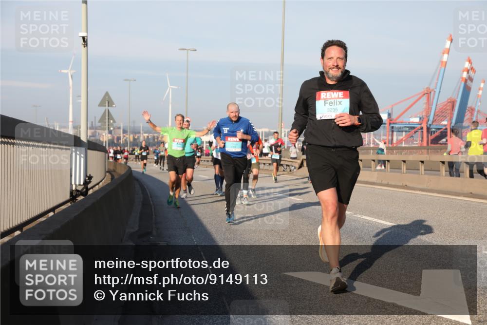 03.10.2025 - Köhlbrandbrückenlauf Yannick Fuchs http://msf.ph/oto/9149113 03.10.2025 08:40:43 Position 2 3235 meine-sportfotos.de