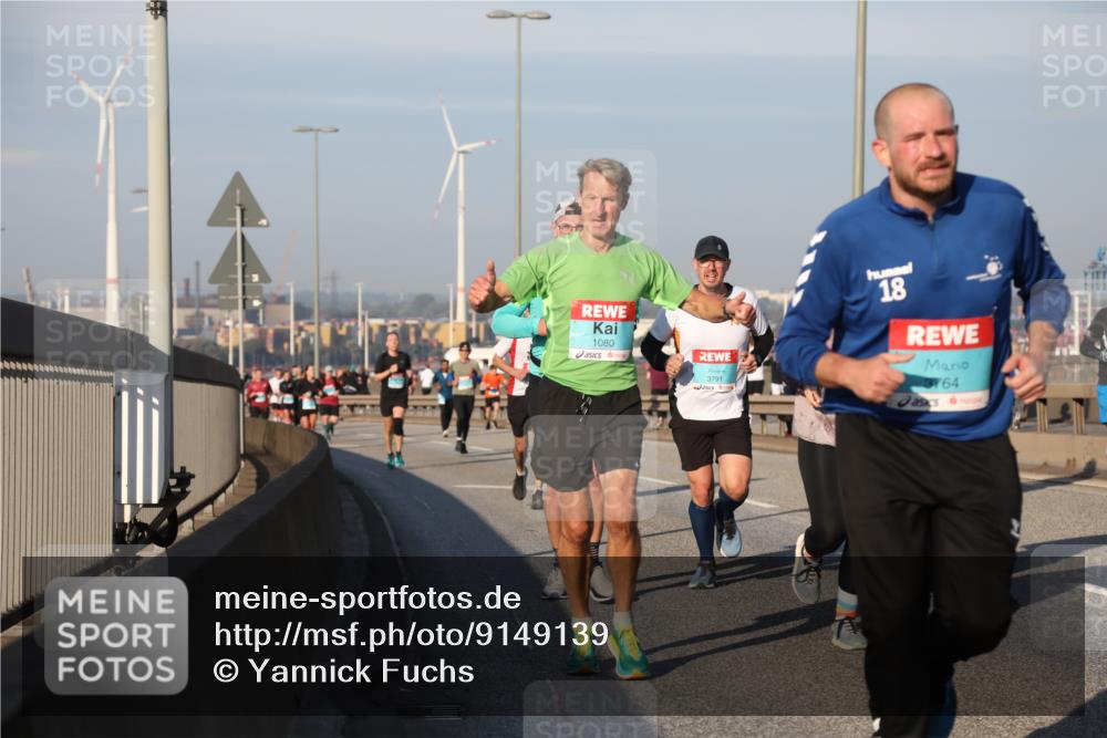 03.10.2025 - Köhlbrandbrückenlauf Yannick Fuchs http://msf.ph/oto/9149139 03.10.2025 08:40:45 Position 2 1080, 3791, 18, 764 meine-sportfotos.de