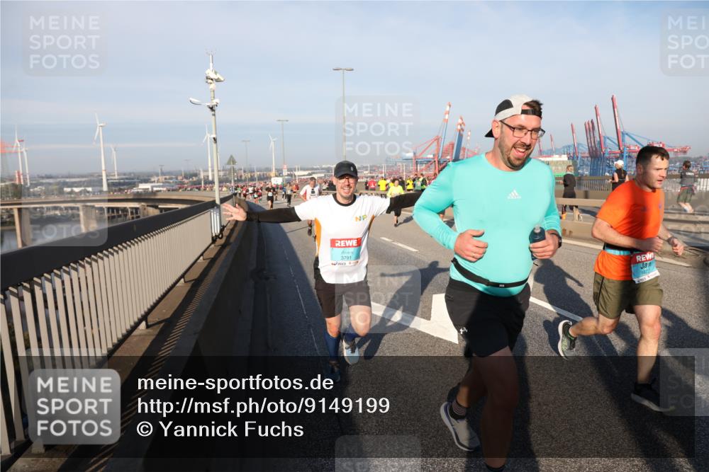 03.10.2025 - Köhlbrandbrückenlauf Yannick Fuchs http://msf.ph/oto/9149199 03.10.2025 08:40:48 Position 2 3791, 1622 meine-sportfotos.de