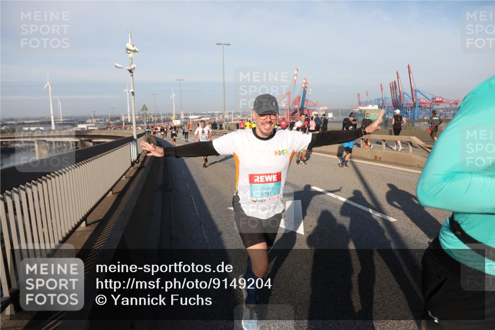 03.10.2025 - Köhlbrandbrückenlauf Yannick Fuchs http://msf.ph/oto/9149204 03.10.2025 08:40:48 Position 2 3791 meine-sportfotos.de