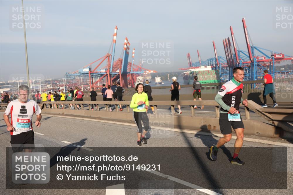 03.10.2025 - Köhlbrandbrückenlauf Yannick Fuchs http://msf.ph/oto/9149231 03.10.2025 08:40:50 Position 2 3236, 3053 meine-sportfotos.de