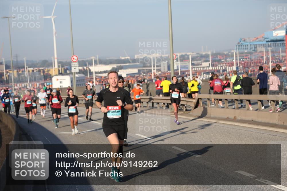 03.10.2025 - Köhlbrandbrückenlauf Yannick Fuchs http://msf.ph/oto/9149262 03.10.2025 08:40:53 Position 2 114348, 1045 meine-sportfotos.de