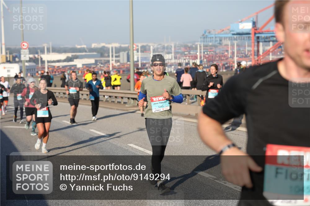 03.10.2025 - Köhlbrandbrückenlauf Yannick Fuchs http://msf.ph/oto/9149294 03.10.2025 08:40:56 Position 2 1245, 1045 meine-sportfotos.de