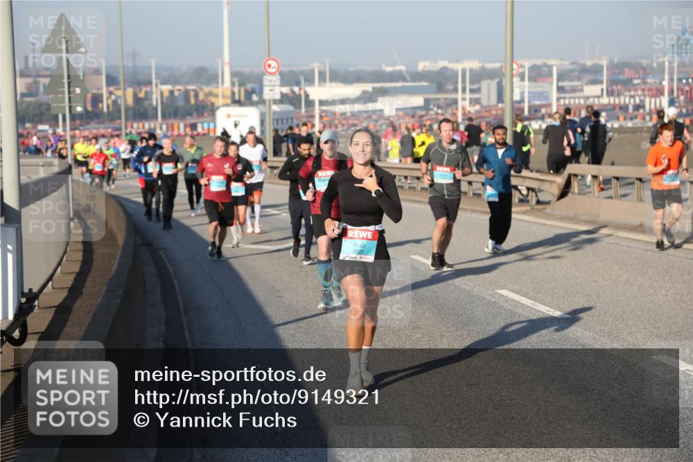 03.10.2025 - Köhlbrandbrückenlauf Yannick Fuchs http://msf.ph/oto/9149321 03.10.2025 08:40:58 Position 2 3825 meine-sportfotos.de