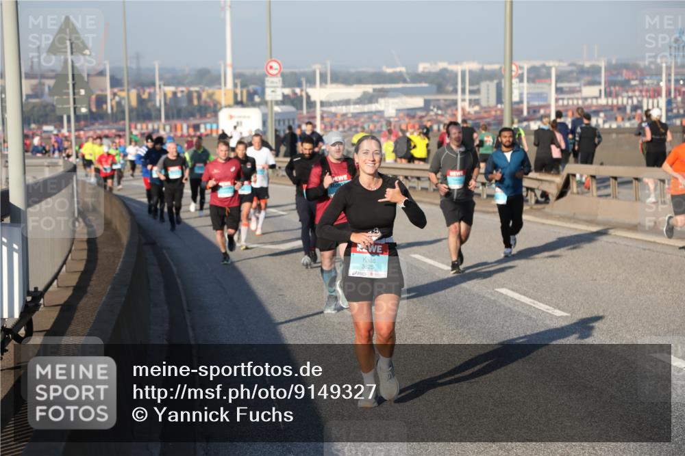 03.10.2025 - Köhlbrandbrückenlauf Yannick Fuchs http://msf.ph/oto/9149327 03.10.2025 08:40:58 Position 2 3825 meine-sportfotos.de
