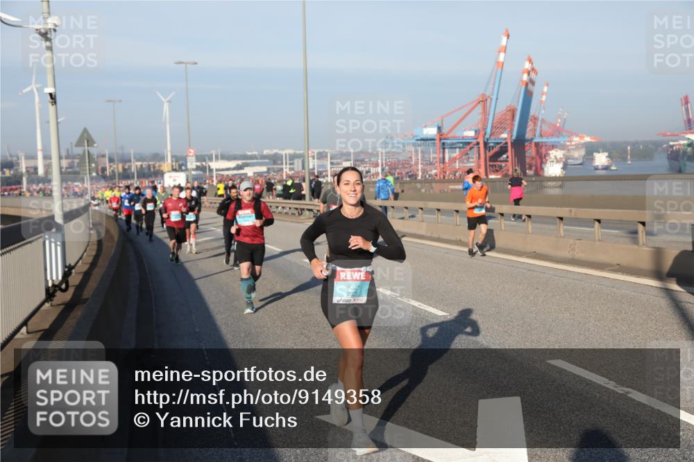 03.10.2025 - Köhlbrandbrückenlauf Yannick Fuchs http://msf.ph/oto/9149358 03.10.2025 08:41:00 Position 2 3825 meine-sportfotos.de