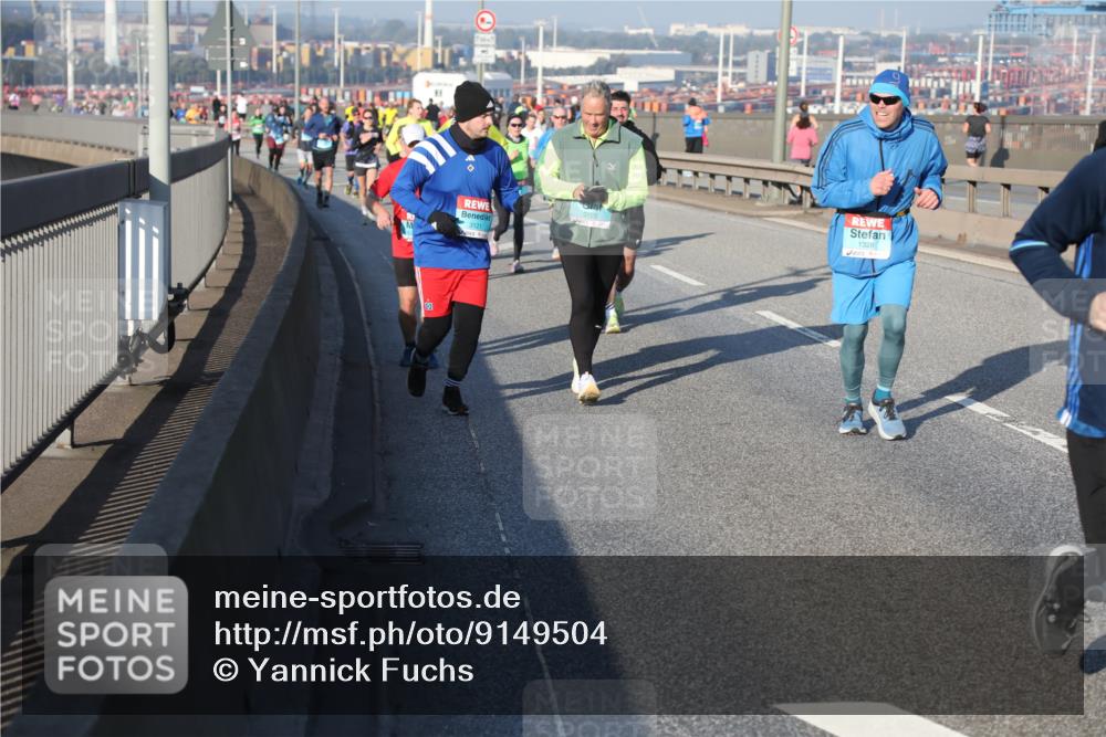 03.10.2025 - Köhlbrandbrückenlauf Yannick Fuchs http://msf.ph/oto/9149504 03.10.2025 08:41:12 Position 2 3121, 1328 meine-sportfotos.de