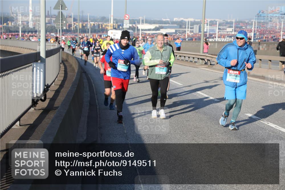 03.10.2025 - Köhlbrandbrückenlauf Yannick Fuchs http://msf.ph/oto/9149511 03.10.2025 08:41:12 Position 2 3121, 3120, 1328 meine-sportfotos.de