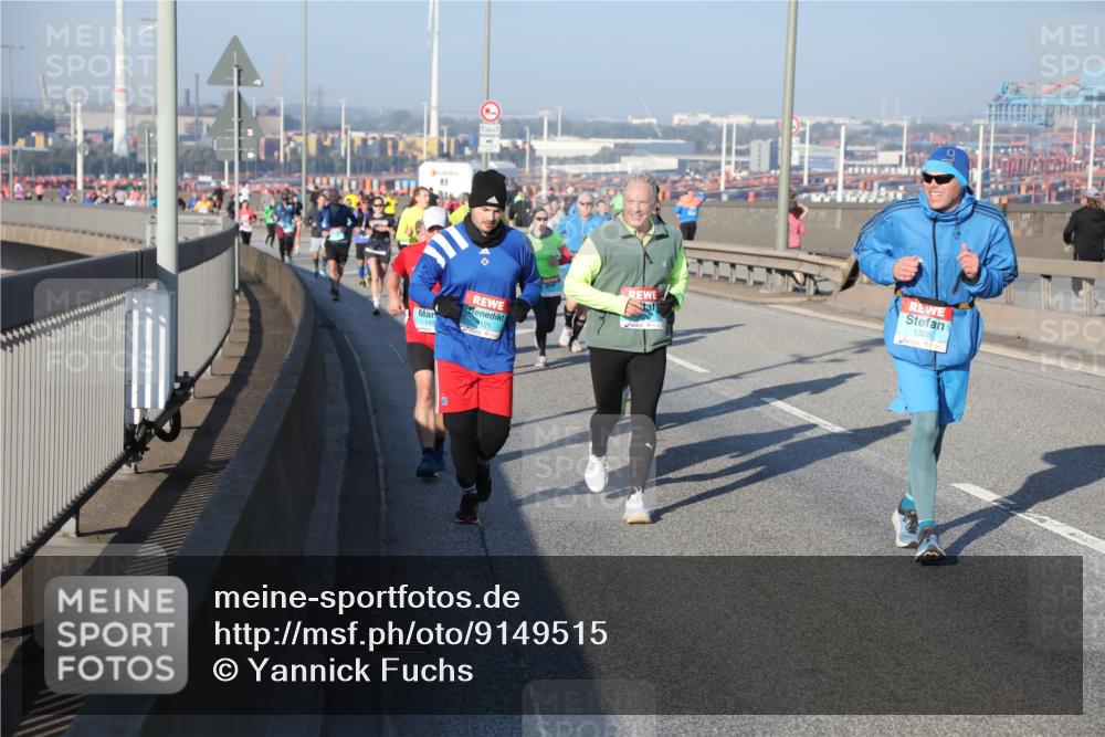 03.10.2025 - Köhlbrandbrückenlauf Yannick Fuchs http://msf.ph/oto/9149515 03.10.2025 08:41:12 Position 2 147, 121, 1328 meine-sportfotos.de