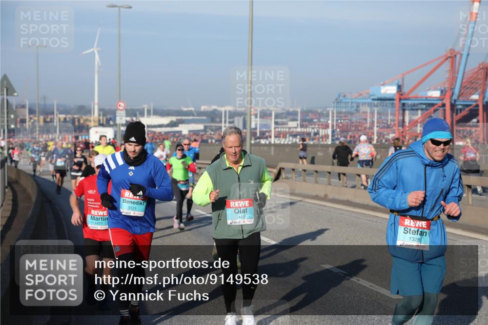 03.10.2025 - Köhlbrandbrückenlauf Yannick Fuchs http://msf.ph/oto/9149538 03.10.2025 08:41:14 Position 2 11, 1477, 3121, 3120, 1328 meine-sportfotos.de