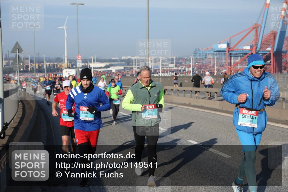 03.10.2025 - Köhlbrandbrückenlauf Yannick Fuchs http://msf.ph/oto/9149541 03.10.2025 08:41:14 Position 2 1, 1477, 3121, 3120, 1328 meine-sportfotos.de