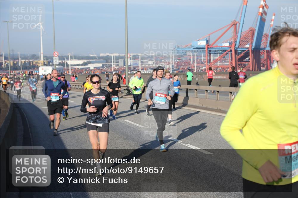 03.10.2025 - Köhlbrandbrückenlauf Yannick Fuchs http://msf.ph/oto/9149657 03.10.2025 08:41:21 Position 2 3821, 8548 meine-sportfotos.de