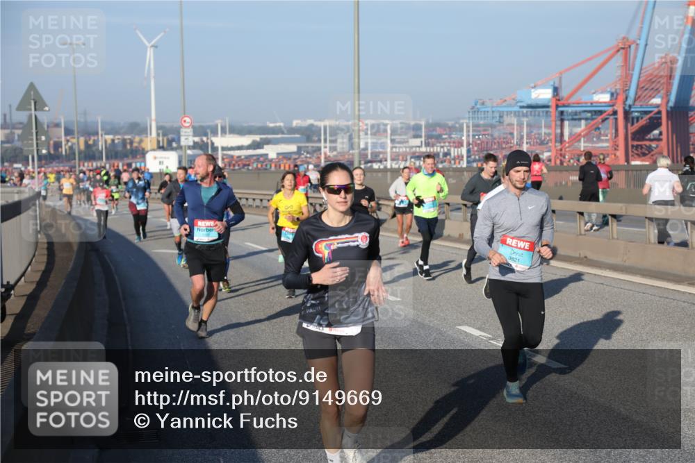 03.10.2025 - Köhlbrandbrückenlauf Yannick Fuchs http://msf.ph/oto/9149669 03.10.2025 08:41:22 Position 2 3821 meine-sportfotos.de