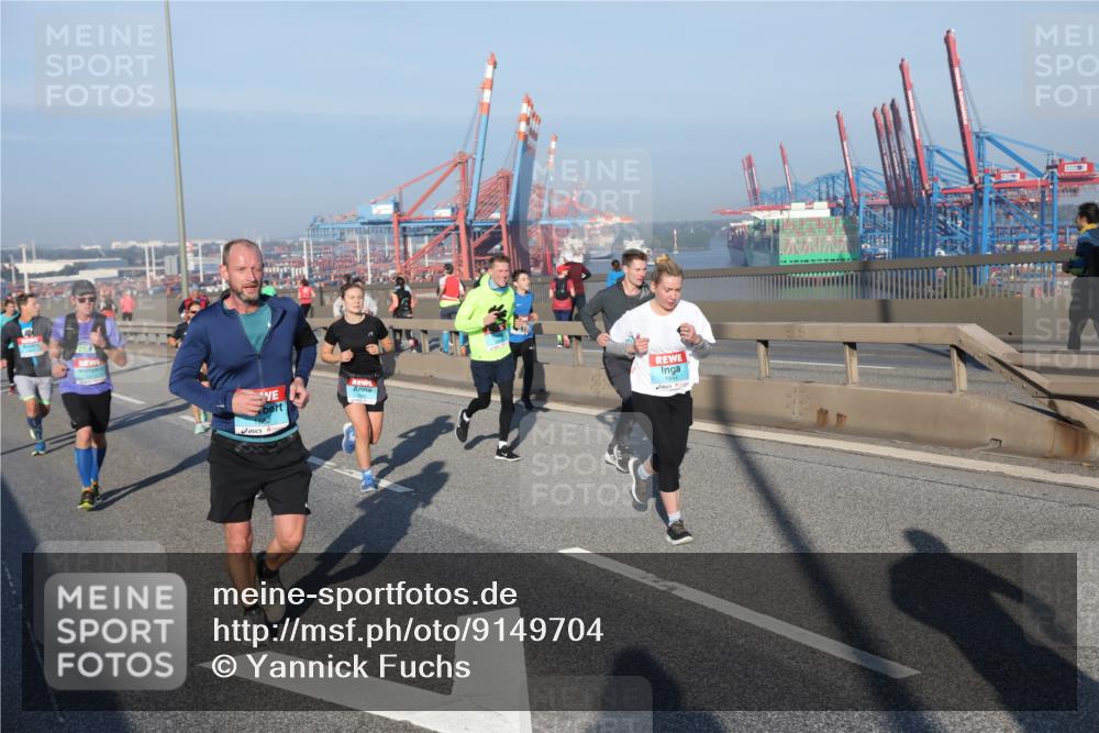 03.10.2025 - Köhlbrandbrückenlauf Yannick Fuchs http://msf.ph/oto/9149704 03.10.2025 08:41:24 Position 2 1944 meine-sportfotos.de