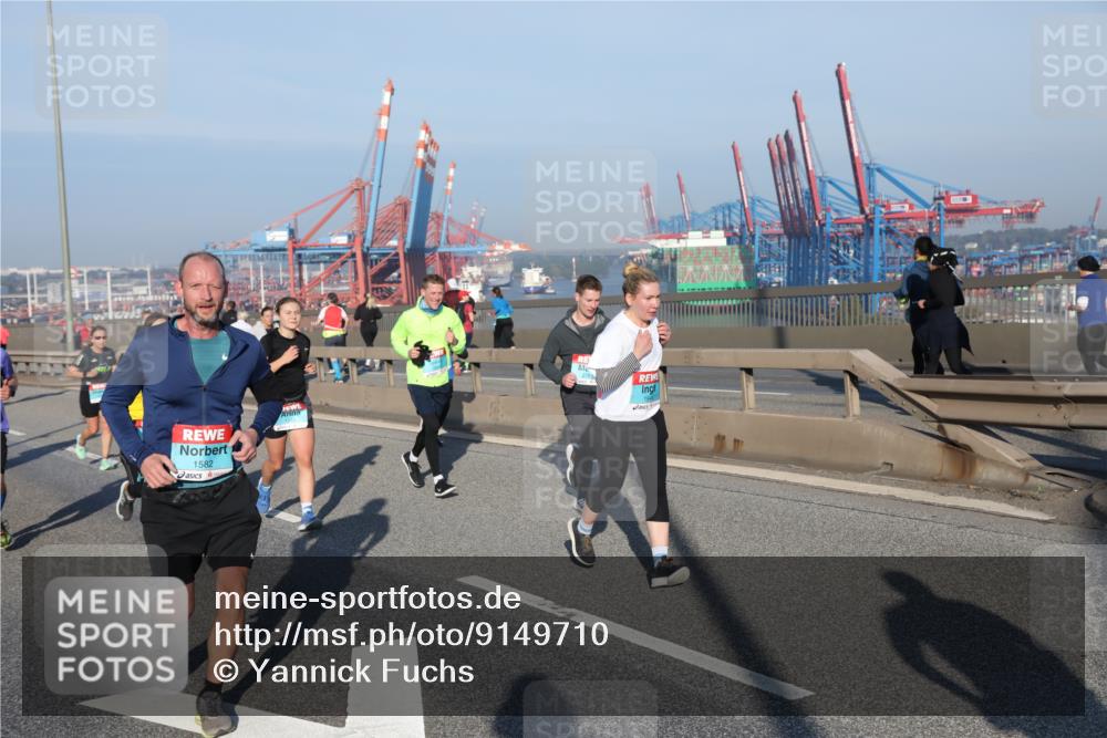 03.10.2025 - Köhlbrandbrückenlauf Yannick Fuchs http://msf.ph/oto/9149710 03.10.2025 08:41:24 Position 2 1582 meine-sportfotos.de
