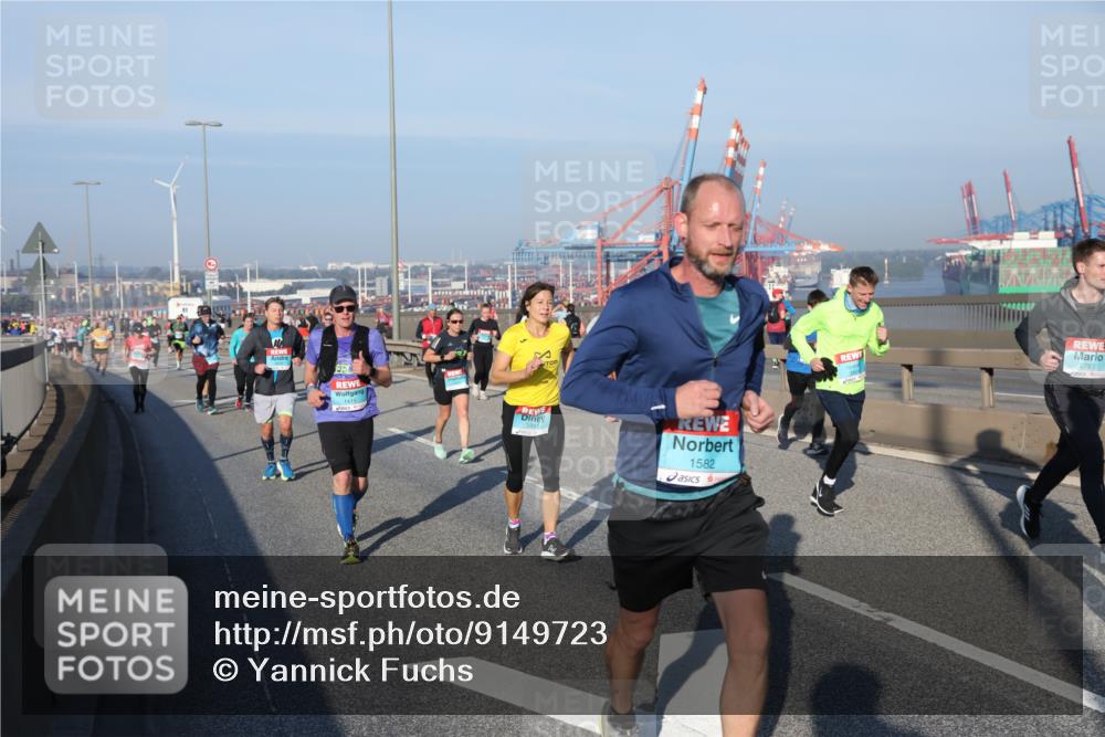 03.10.2025 - Köhlbrandbrückenlauf Yannick Fuchs http://msf.ph/oto/9149723 03.10.2025 08:41:25 Position 2 1415, 3333, 1582, 2767 meine-sportfotos.de
