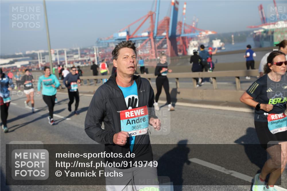 03.10.2025 - Köhlbrandbrückenlauf Yannick Fuchs http://msf.ph/oto/9149749 03.10.2025 08:41:28 Position 2 3656, 1092 meine-sportfotos.de