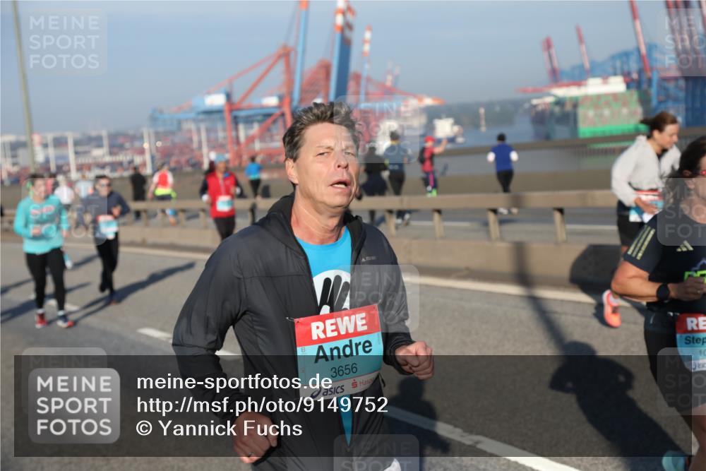 03.10.2025 - Köhlbrandbrückenlauf Yannick Fuchs http://msf.ph/oto/9149752 03.10.2025 08:41:29 Position 2 3656, 10 meine-sportfotos.de
