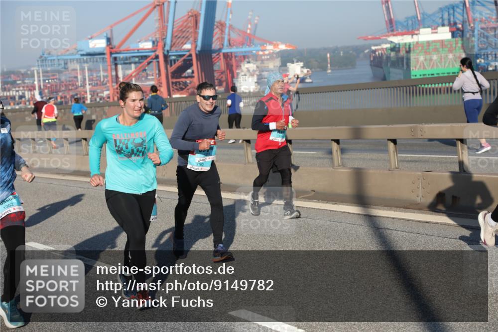 03.10.2025 - Köhlbrandbrückenlauf Yannick Fuchs http://msf.ph/oto/9149782 03.10.2025 08:41:31 Position 2 1352, 3160 meine-sportfotos.de