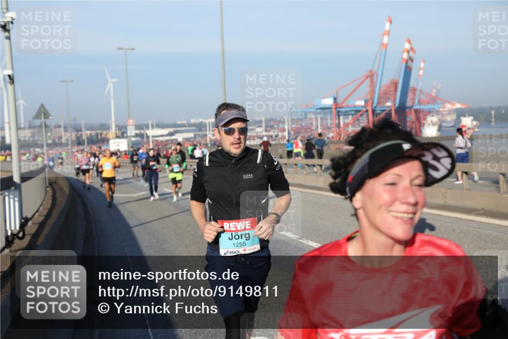 03.10.2025 - Köhlbrandbrückenlauf Yannick Fuchs http://msf.ph/oto/9149811 03.10.2025 08:41:33 Position 2 1255 meine-sportfotos.de