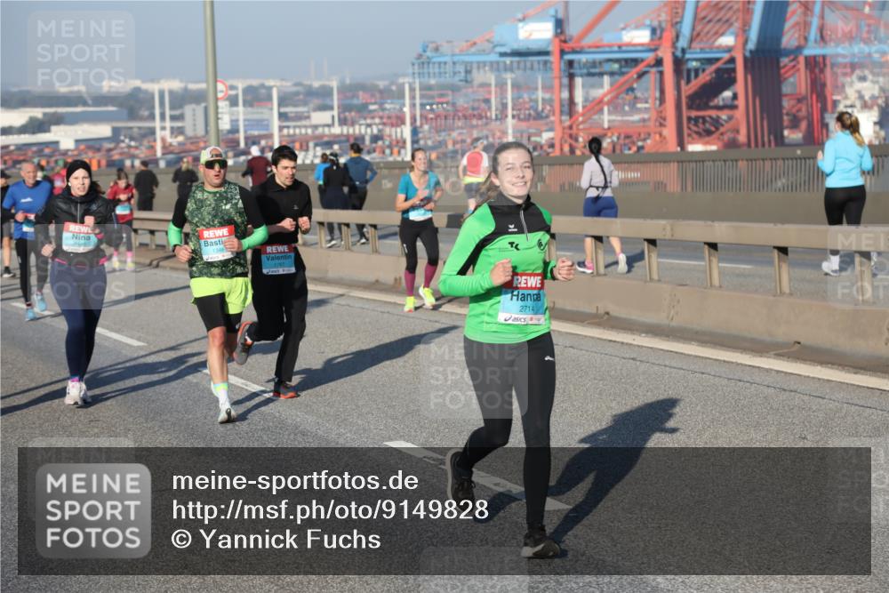 03.10.2025 - Köhlbrandbrückenlauf Yannick Fuchs http://msf.ph/oto/9149828 03.10.2025 08:41:36 Position 2 1449, 1346, 1, 2714 meine-sportfotos.de