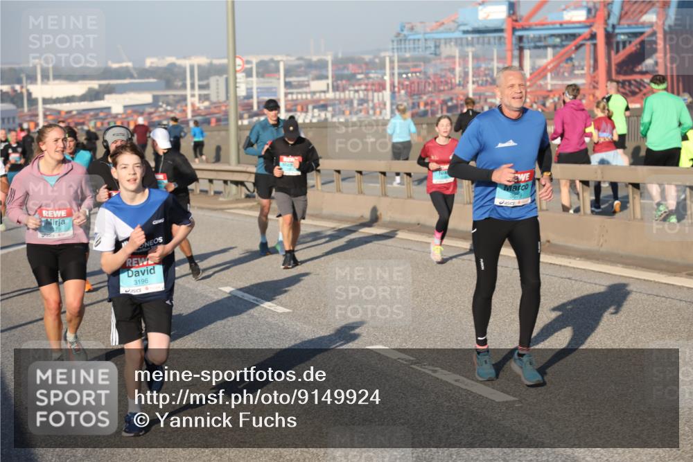 03.10.2025 - Köhlbrandbrückenlauf Yannick Fuchs http://msf.ph/oto/9149924 03.10.2025 08:41:41 Position 2 3196, 3679 meine-sportfotos.de